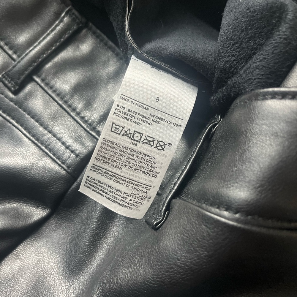 Old Navy Black Faux Leather Pants size 8 wide leg - Picture 6 of 6